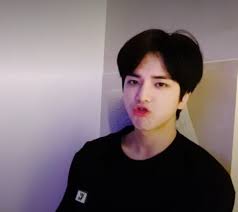 Ada banyak kelucuan dan kekonyolan orang lain yang bisa membuatmu. Pin Oleh Mahla Mn Di Younghoon Pacar Pria Orang Lucu Orang