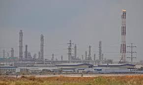 The focus on oil and gas projects, arising from the economic transformation programme, will create a more dynamic and progressive oil and gas sited in pengerang, it is one of the largest pieces of investments in the pengerang district and located on a single plot measuring about 20,000 acres. Unlikely Twins And Differing Fortunes Malaysia S Petronas And Indonesia S Pertamina Arab News