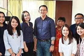 Di korea sendiri, para pasangan yang sedang menjalin sebuah hubungan pun juga memiliki berbagai macam nama panggilan yang biasa digunakan untuk memanggil sang kekasih. Terungkap Begini Panggilan Sayang Puput Nastiti Devi Pada Ahok Bak Suami Istri Di Drama Korea Semua Halaman Grid Id