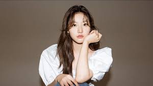 She began her career when she was nine years old and became a popular child star through the films a brand new life (2009) and the man from nowhere (2010). Kim Sae Ron Quits Korean Drama Dear M