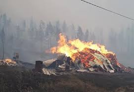 An evacuation order has been issued for 164 properties, while 585 have been placed on evacuation alert. Hc9h2fjmhuoowm