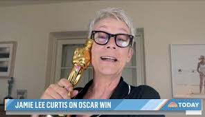 Jamie Lee Curtis Gave Oscars Statue They/Them Pronouns