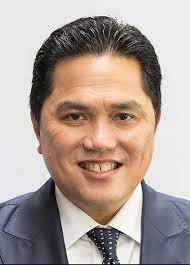 Ia merupakan pendiri dari perusahaan mahaka grup yang banyak bergerak dibidang media dan entertainment. Oca Mr Erick Thohir