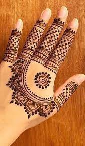 Simple henna desgin 2020beautiful mandhicredit salmawaniplease subscribe my channel for henna tutorial.hope u enjoy my all videos.share. Dec 16 2019 Apply These Best Party Mehndi Design That Helps In Bringing Out Your Beauty He Back Hand Mehndi Designs Mehndi Designs For Hands Mehndi Designs