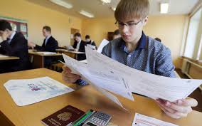 При получении неудовлетворительных результатов по двум обязательным предметам (русский язык и математика) в ходе тестирования выпускники текущего года имеют право на пересдачу обязательных предметов егэ в дополнительные. Skolko Dejstvuyut Rezultaty Ege Dejstvie Itogov Ekzamenov Dlya Postupleniya Mozhno Li Ih Peresdat I Skolko Vremeni Eto Dlitsya