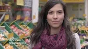 Meinebankheissthaspa rangiert auf platz 6.970.536 in deutschland. Meine Bank Heisst Ebru Hamburger Sparkasse Meinebank Youtube