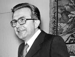 12 people who ruined Italy