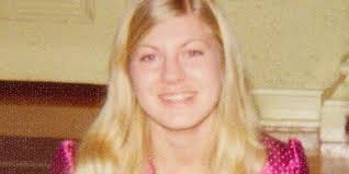 Here's what it's like to be a greeting card writer at Hallmark — a $3.8  billion company that makes 10,000 cards a year