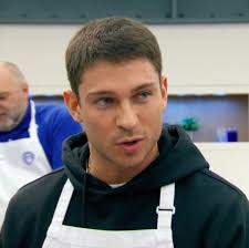 Joey essex visits the house where he grew up in joey essex: Joey Essex S Masterchef Performance Confuses A Lot Of People