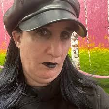 Gina Fraley's Instagram, Twitter & Facebook