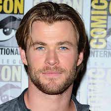 Die coolste frisur ist chris hemsworth short hair, mit dieser frisur werden sie charmanter und selbstbewusster erscheinen.nicht nur für frisurenpartys, sondern auch für alltägliche frisuren. Chris Hemsworth Wie Ein Lowe Ohne Mahne Gala De