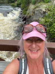 What is the daily target points for a 5' female, 58 years old?