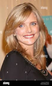 Courtney Thorne-Smith Booksigning for OUTSIDE IN Stock Photo