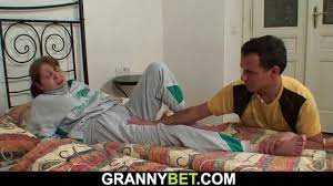Injured old grandma takes it from behind. Injured 80 Years Old Grandma Takes It From Behind Xvideos Com