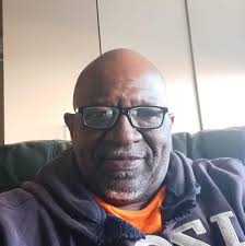 Are there public places to metal detect in New Orleans, like beaches?