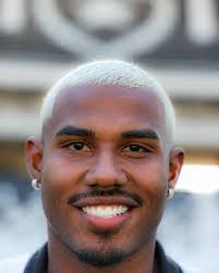 BEM TRAJADO! 👔 Confira a #GloriosaCamisa 6️⃣ no nosso Cuiabano! 🤩 #BFR 📸  Arthur Barreto