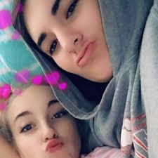 Tiffany lear (@livingmeme918)