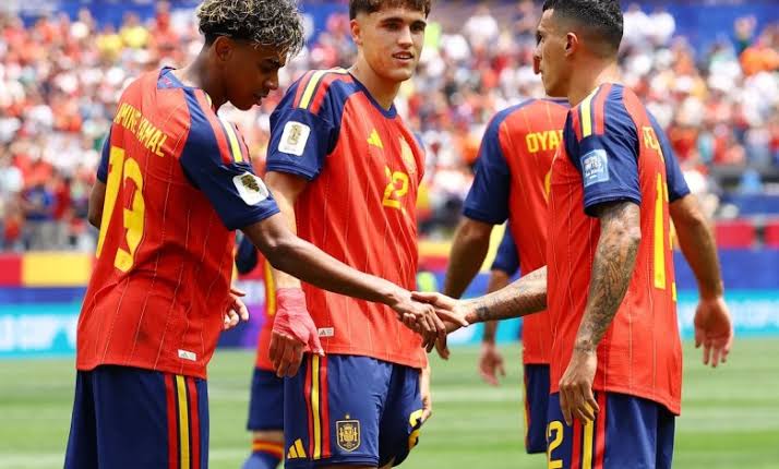 Espanha na semifinal ap&oacute;s eliminar B&eacute;lgica em falha do substituto de Courtois - Extra PB
