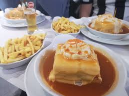 Você encontrará o prato praticamente em qualquer canto de portugal. Receita Francesinha Portuense Cinco Cantos Travel Blog