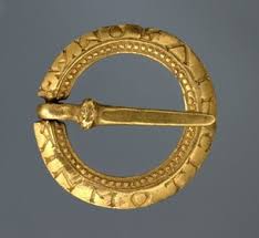 Annular Brooch Gold Circular Central Pin Hoop Inscribed Date14thc Made In England Joyas Antiguas Joyas Museos