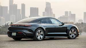 White, black, carrera white metallic, jet black metallic, volcano grey metallic, dolomite silver metallic. Fotos Porsche Taycan 4s 2020 Coupe Schwarz Autos Seitlich 2560x1440