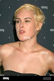 Dee Willis's Instagram, Twitter & Facebook