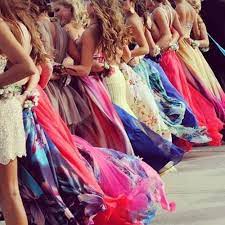 Via wwd.com for our top 10 dinner outfits collection. Cotillion Club Of Sarasota Dinner Dance Attire