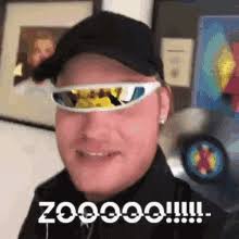 Met jaarlijks meer dan 1000 festivals in de benelux kan je bijna niet meer zonder feest bril! Snelle Planga Gif Snelle Planga Drink Discover Share Gifs
