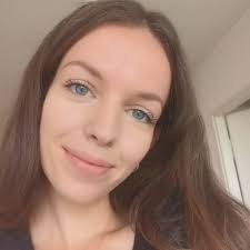 Anna Bitzer's Instagram, Twitter & Facebook