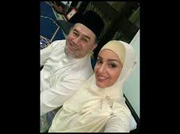 Sultan kelantan murka kepada penderhaka di gua musang. Isteri Sultan Muhammad V Terkini