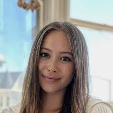 Natalie Orr's Instagram, Twitter & Facebook