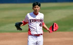 ⭐이의리 kia 입단 기념⭐ 타이거즈 역대 1차지명 계약금 순위 top 10 타이거즈 1위이자 kbo 역대 1위는 10억 팔의 '그 선수' 전설의 타이거즈. ë¡¯ë° ê¹€ì§„ìš± Vs Kia ì´ì˜ë¦¬ ìœ¼ë¦¬ìœ¼ë¦¬í•œ ì° ë¹…ë±…