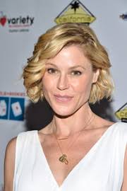 Julie bowen luetkemeyer, known professionally as julie bowen, is an american actress. Julie Bowen Short Hairstyles Julie Bowen Hair Stylebistro