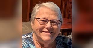 Lori Philbrick's Instagram, Twitter & Facebook