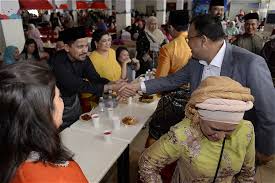 Apakah waktu solat hari ini shah alam? Galeri Anugerah Perkhidmatan Cemerlang Album Yb Menteri Menghadiri Majlis Rumah Terbuka Aidilfitri Pos Malaysia Di Pusat Mel Nasional Shah Alam Selangor Pada 27 Jun 2019 Image Yb Menteri Menghadiri
