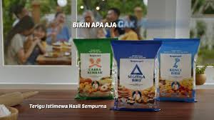 200 gr tepung protein tinggi (me: Kreasi Bogasari Segitiga Biru Bikin Apa Aja Gak Pernah Fail Facebook