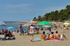 Um das jahr 1100 (weist sowohl romanische als auch gotische merkmale auf.) kathedrale san lorenzo entdecken. Ligurien Italien San Lorenzo Al Mare Provinz Imperia Ferienhaus Ferienwohnung Urlaub Am Meer