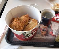 Kfc, también conocido como kentucky fried chicken (traducible al español como pollo frito de kentucky), es una cadena de restaurantes de comida rápida estadounidense especializada en pollo frito, fundada por harland d. Kentucky Fried Chicken Eschborn Menu Prices Restaurant Reviews Tripadvisor