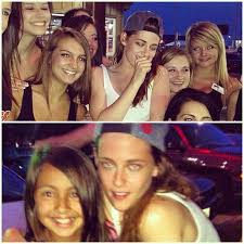 My edits are under fyks tag. Kristen Stewart Posa Com Garconetes Do Famoso Hooters O Fuxico