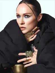 Moda dünyasında stilistlerin önemi tartışılmaz. Onlar, stil ve modanın en  önemli isimlerinden biridir. Akademimizde bu değerli ismi ağırlamaktan  büyük mutluluk duyduk. Sevgili Erdal Güvenç'in bilgi ve deneyimlerini  bizimle paylaşması, sadece ilham verici