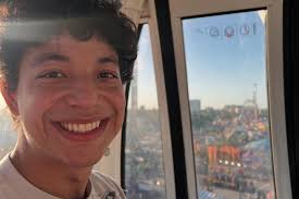 Last group up is Spongebob Squaredance‼️🫧🧽 Hi Everyone! I'm Alberto, a  rising senior at Duncan, majoring in Neuroscience. I'm from Honduras and  Miami. I love films, videogames/board games, listening to new music