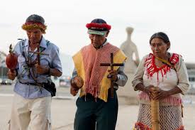 Xetá †, kaiowá, ñandeva (kaiwá 18,000 speakers, ava guarani 16,000 speakers) tapiete, chiriguano (chiriguano 51,000 speakers) o'hagan et al. Indigenas Guarani Kaiowa Fazem Vigilia Em Frente Ao Stf Em Defesa Da Demarcacao De Seu Territorio Cimi