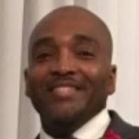 80+ perfiles de «Holbert»