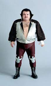 He is a part of the extensive alvarado wrestling family that was founded by his father shadito cruz and includes alvarado's five older brothers as well as a large number. Lucha Libre Y Ya Pa Twitter Enundiacomohoy Pero De 1977 Hacia Su Debut Como Luchador Profesional Un Joven Llamado Jose Luis Alvarado Nieves Con El Tiempo El Brazo De Plata Se Convirtio