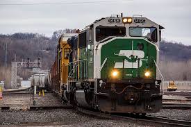 Northbound Bnsf Yard Job Train At Kansas City Mo Train Bnsf Railway City Vacation