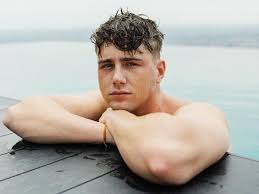With haircuts playing an important role in the harry potter universe, it feels necessary to determine once and for all which haircuts stand above the rest. Harry Jowsey Biography Age Height Girlfriend Net Worth Wealthy Spy