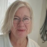 Bernadette Dubois's Instagram, Twitter & Facebook