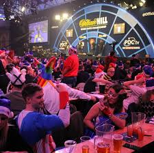 Dart ist echter sport, mit dem man multimillionär werden kann. Teilnehmer Darts Wm 2018 Diese 72 Spieler Sind Im Ally Pally Dabei Stern De