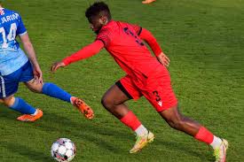 Barcelona profits from Faye transfer to Rennes with buy-back clause