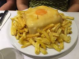 A melhor francesinha, o melhor snack, o melhor espaço, em braga. Beste Francesinha Gericht Cafe Santiago F Porto Reisebewertungen Tripadvisor